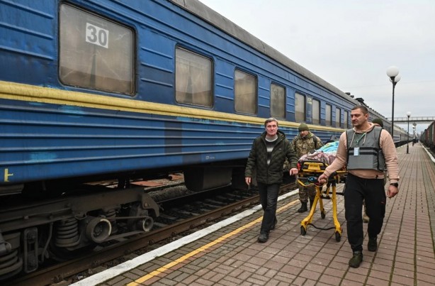 Foto - Siviller, saldırı altındaki Herson'dan tahliye edildi