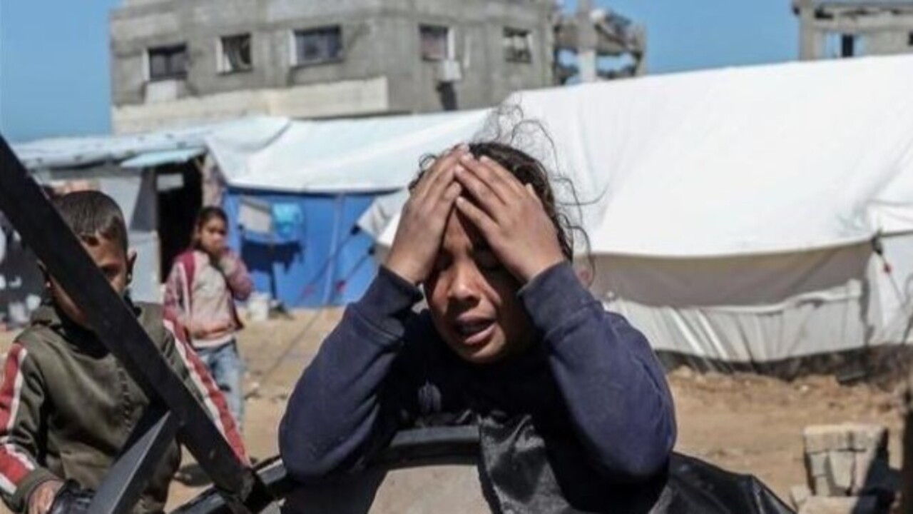 Foto - "Sivillerin üzerine bomba atmak savunma değil!" Mesut Özil Gazze için haykırdı