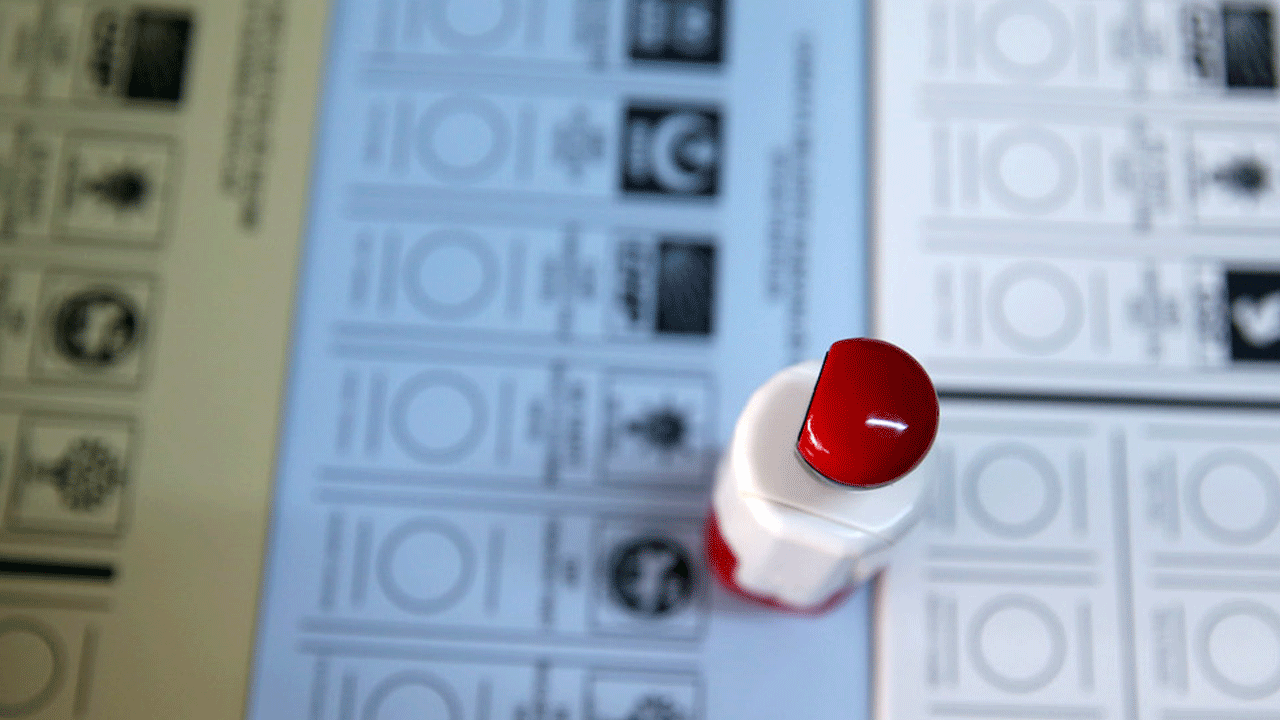 Foto - Siyasi partiler ile alakalı dikkat çeken rakamlar! AK Parti en yakın rakibini 7'ye katladı