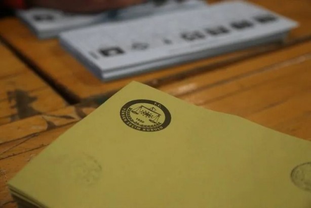 Foto - Siyasi partilerin oy pusulasındaki yerleri belli oldu! AK Parti’nin sırası Türkiye’nin gündemine oturdu! İşte tam liste