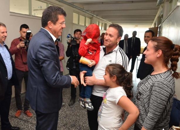 Foto - Siyasiler oylarını kullandı
