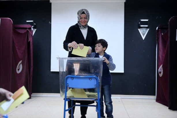 Foto - Siyasiler oylarını kullandı