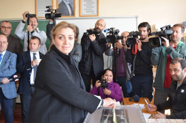 Foto - Siyasiler oylarını kullandı
