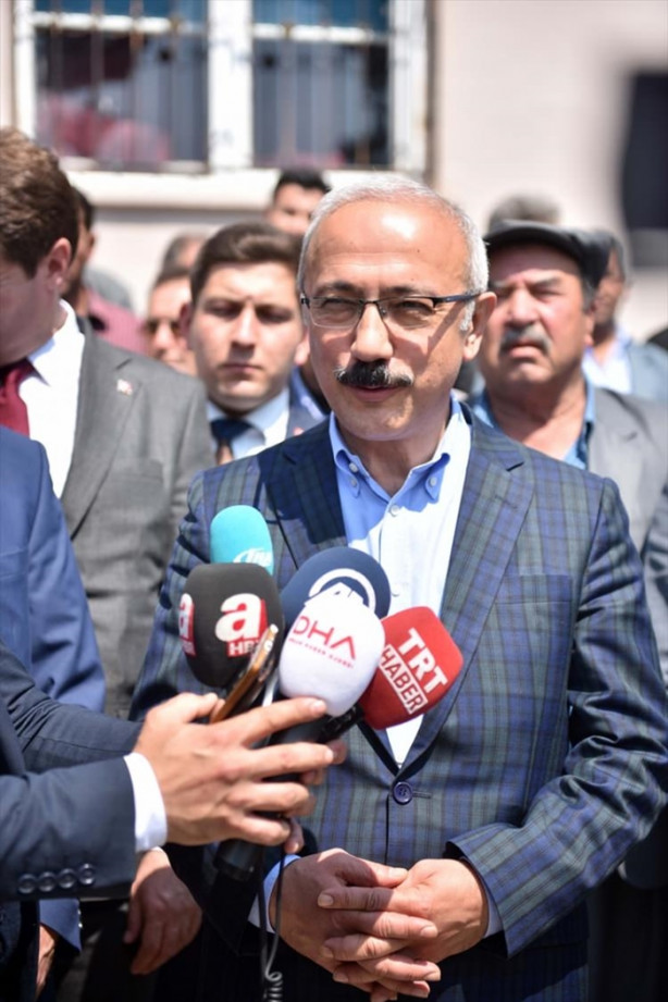 Foto - Siyasiler oylarını kullandı