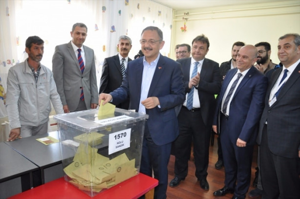 Foto - Siyasiler oylarını kullandı