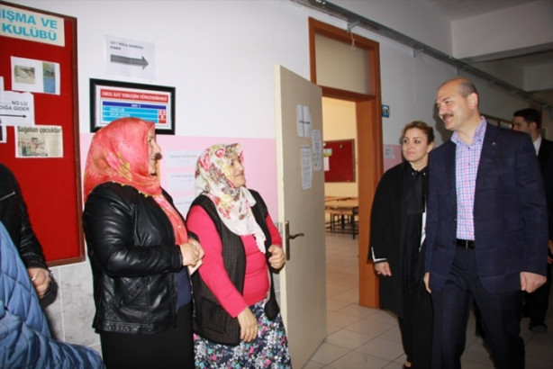 Foto - Siyasiler oylarını kullandı