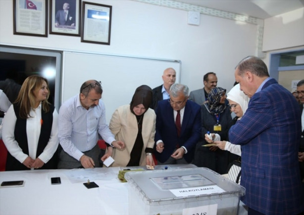 Foto - Siyasiler oylarını kullandı
