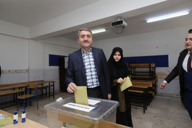 Foto - Siyasiler oylarını kullandı