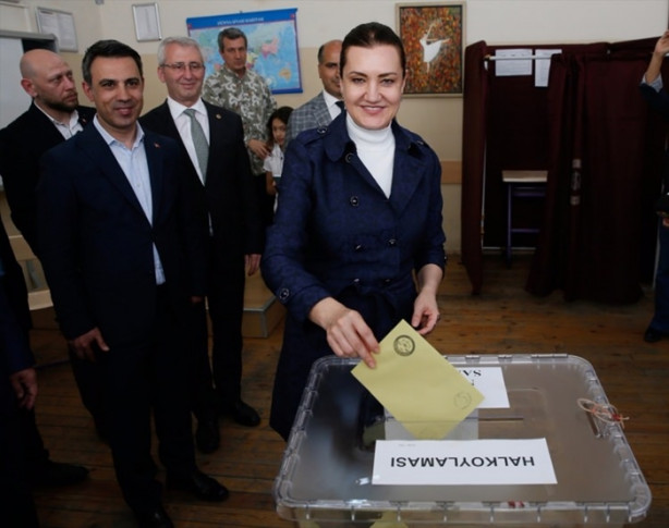 Foto - Siyasiler oylarını kullandı