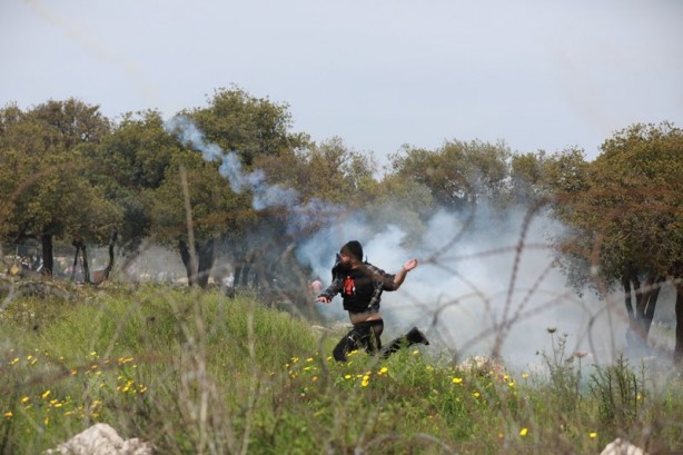 Foto - Siyonist işgalci İsrail askerleri Filistinli göstericilere saldırdı!