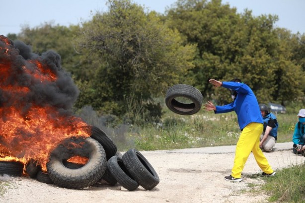 Foto - Siyonist işgalci İsrail askerleri Filistinli göstericilere saldırdı!