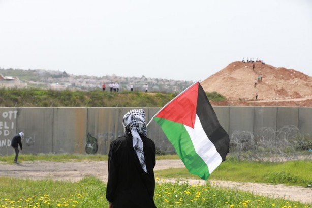 Foto - Siyonist işgalci İsrail askerleri Filistinli göstericilere saldırdı!