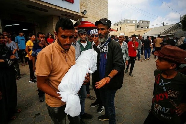 Foto - Siyonist İsrail her şeyi yerle bir etti! Nusayrat katliamı tanıkları dehşeti anlattı: Kıyameti yaşadık