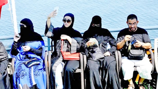 Foto - Siyonist İsrail ile gönül bağı kuran zevat: Siyonist İsrail'i savunacağınız kadar ülkenizi savunmadınız: Tarihe kara bir leke olarak geçeceksiniz