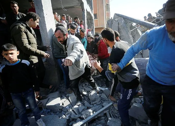 Foto - Siyonist İsrail'den savaş suçu itirafı! "Fosfor bombası kullanıyoruz"
