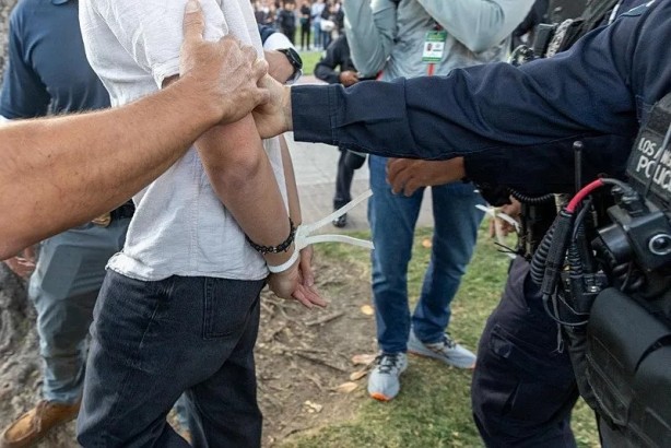 Foto - Siyonist milyarderin gizli yazışmaları ifşa oldu! Operasyonları böyle organize ettiler…