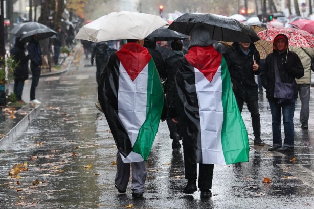 Foto - Siyonist uşağı ülkenin kalbinde 60 bin kişi sağanak altında Gazze için yürüdü