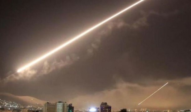 Siyonistler saldırmaya devam ediyor! Şam'a hava saldırısı düzenledi