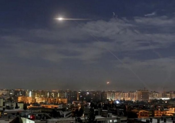 Foto - Siyonistler saldırmaya devam ediyor! Şam'a hava saldırısı düzenledi