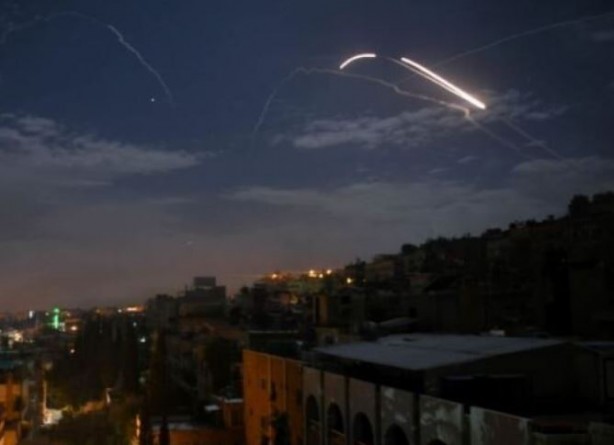 Foto - Siyonistler saldırmaya devam ediyor! Şam'a hava saldırısı düzenledi