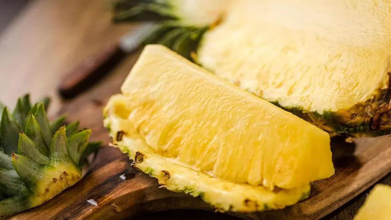 Foto - Siz siz olun sakın çöpe atmayın! Ananasın sapındaki gizli hazine