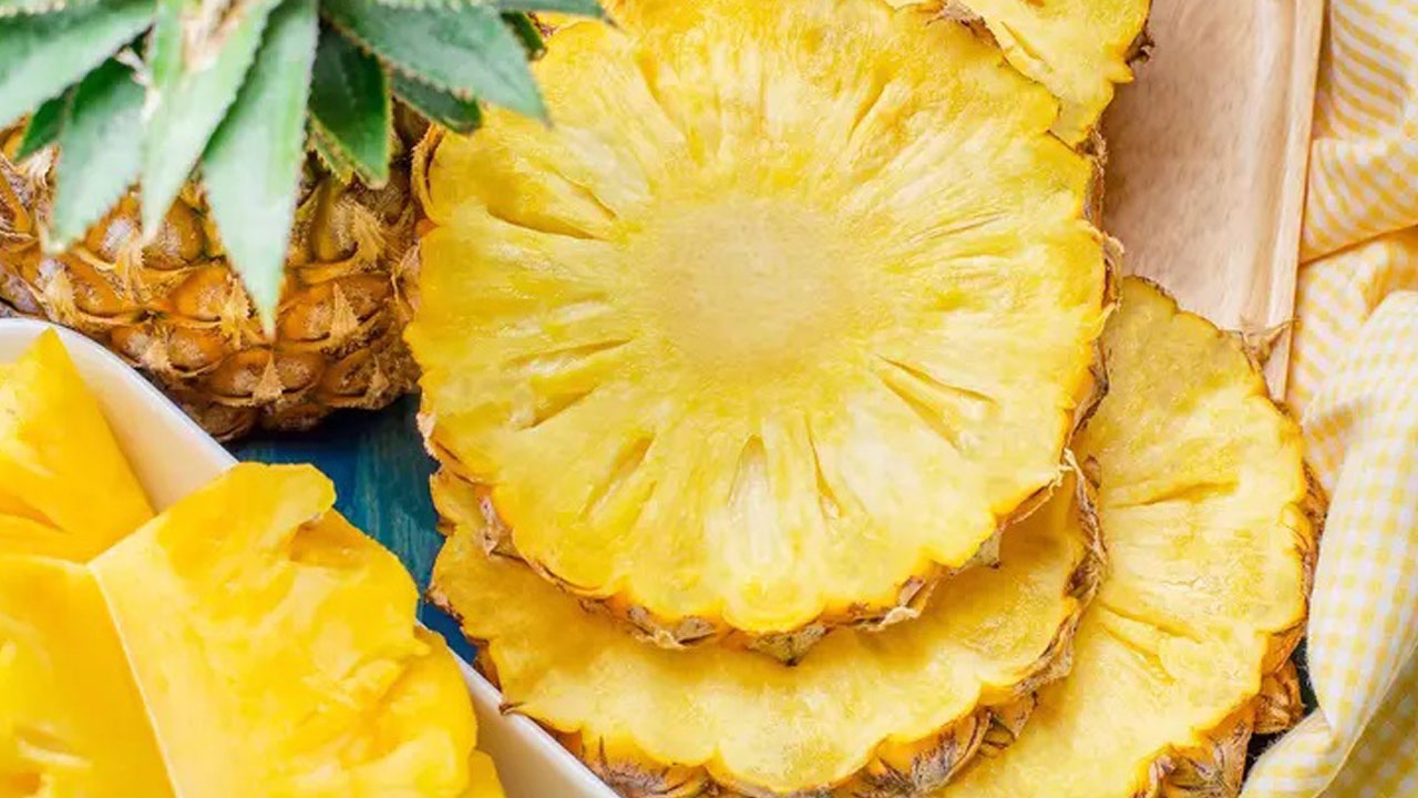 Foto - Siz siz olun sakın çöpe atmayın! Ananasın sapındaki gizli hazine