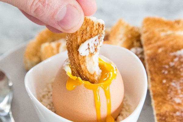 Foto - Siz siz olun yumurtayı kesinlikle böyle haşlamayın