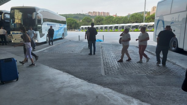 Foto - Sizde hiç mi akıl yok? Otobüsün bagajında bakın ne taşıdılar