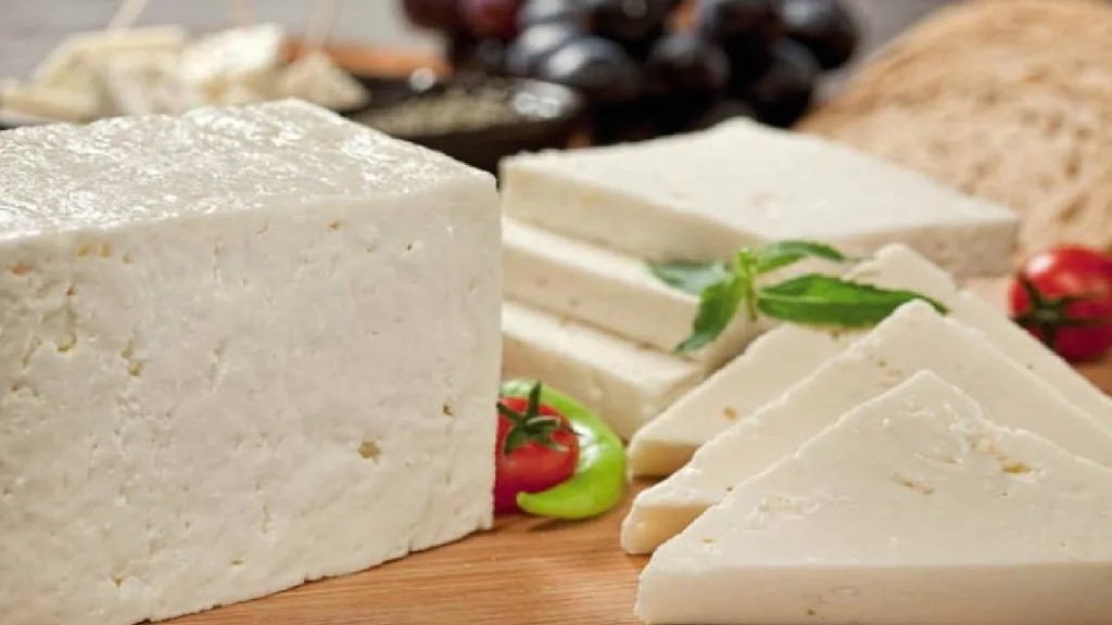 Foto - Size peynir diye bakın ne yedirmişler!