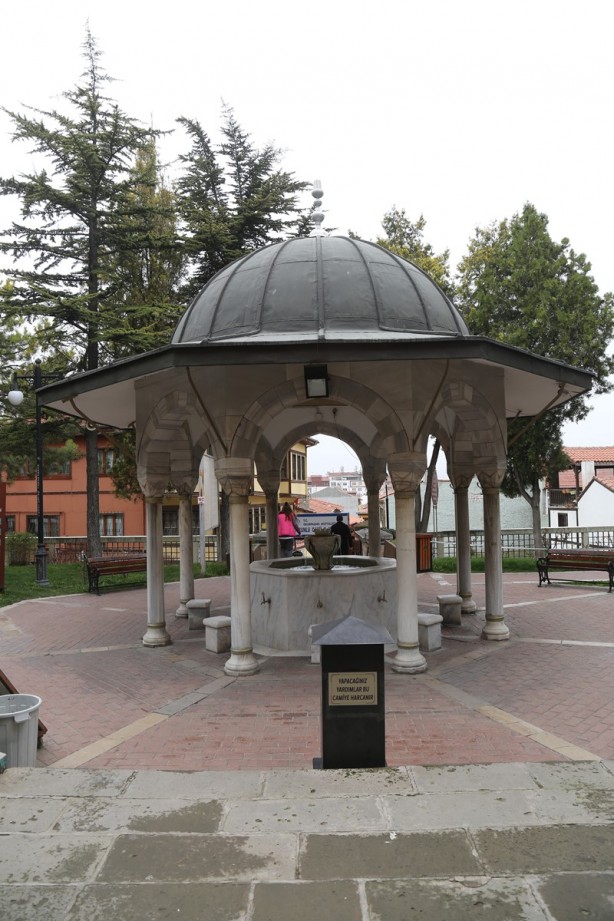 Foto - Sizi geçmişe götürecek: Kurşunlu Cami ve Külliyesi