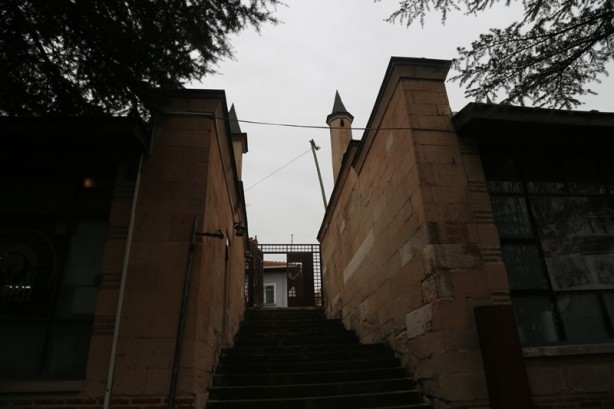 Foto - Sizi geçmişe götürecek: Kurşunlu Cami ve Külliyesi