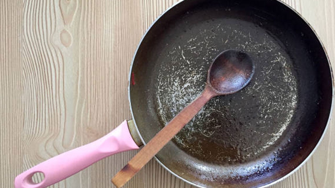 Sizi zehirliyor olabilir! Evinizde bu tencereler varsa hemen çöpe atın