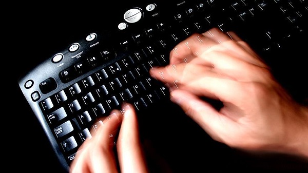 Foto - Sizin başınıza gelirse ne yapmalısınız? Kredi kartı bilgilerinin bile 20 katı fiyata satıyorlar