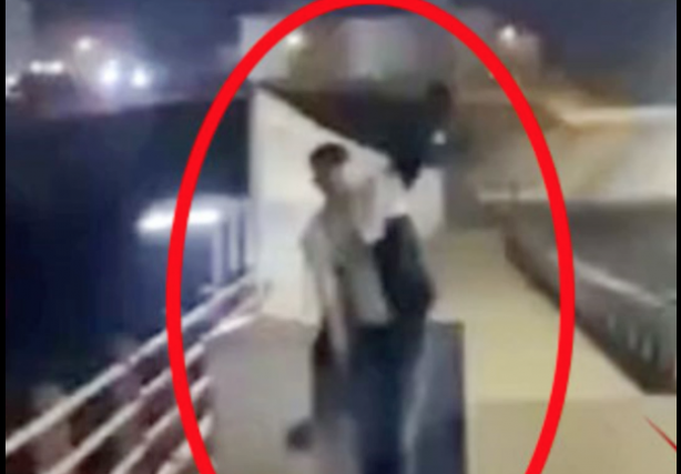 Skandal görüntüler Urfa’da kaydedildi! Gençler iyice zıvanadan çıktı! Caddenin ortasında bu haltı yediler, bir de utanmadan paylaştılar