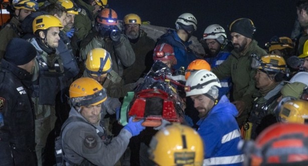 Foto - Skandal iddia! İsrail arama kurtarma ekibi yanında taşımak istedi, Türkiye reddetti