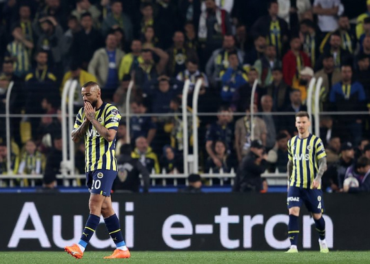 Foto - Skandal beraberlik sonrası kritik çağrı... Fenerbahçe'de her şey sil baştan!