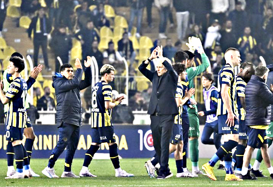 Skandal beraberlik sonrası kritik çağrı... Fenerbahçe'de her şey sil baştan!