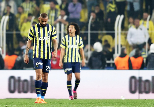 Foto - Skandal beraberlik sonrası kritik çağrı... Fenerbahçe'de her şey sil baştan!