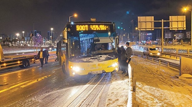 Foto - Skandallar silsilesi... Yolu belediye kapatmış!