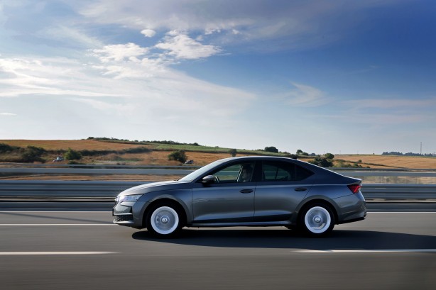 Foto - Skoda’nın en çok tercih edilen modeli Octavia Kvasiny fabrikasında da üretilmeye başlandı!