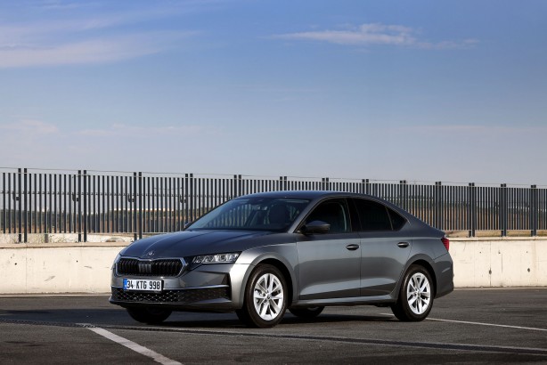 Foto - Skoda’nın en çok tercih edilen modeli Octavia Kvasiny fabrikasında da üretilmeye başlandı!