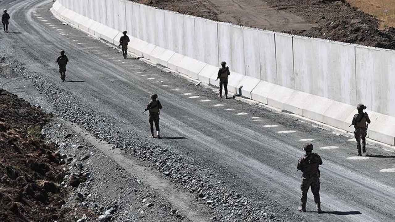 Slavoj Zizek'ten kafaları kurcalayan senaryo: Milyonlar Türkiye'ye gelir