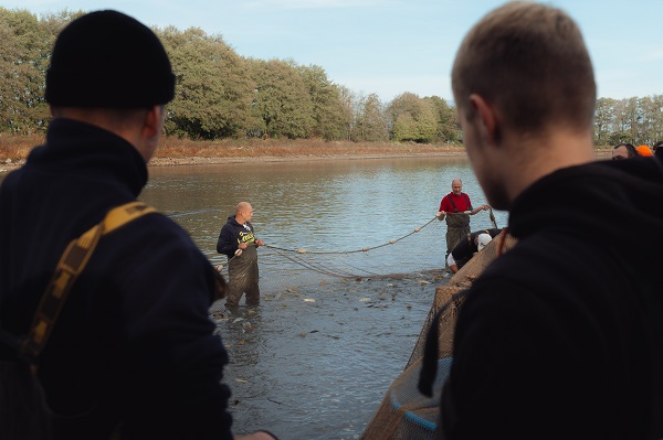 Foto - Slovakyalı balıkçıların geleneksel balık avı böyle görüntülendi