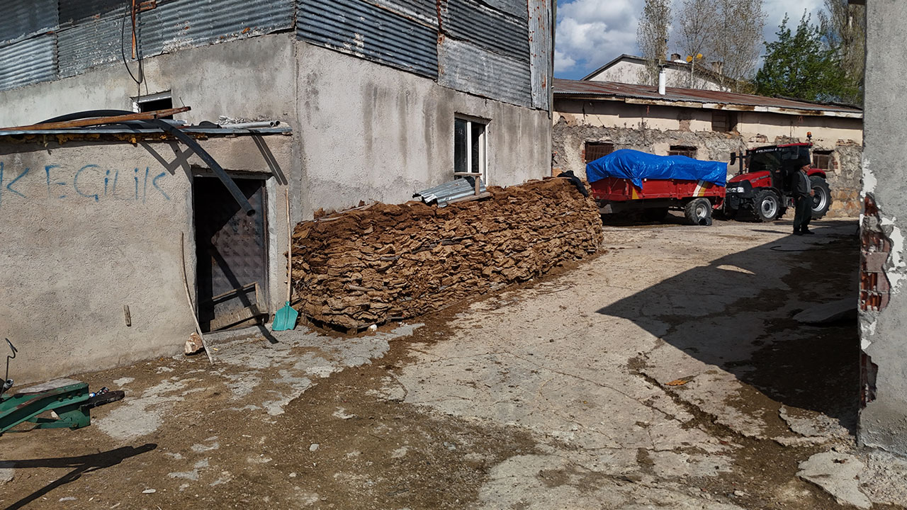 Foto - Soba delen yakıtı keşfettiler! Isınmak için 1 lira bile ödemiyorlar