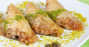 Foto - Şöbiyet baklava nasıl yapılır? Baklava yufkasından pratik şöbiyet tarifi