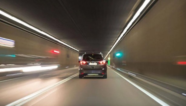 Şoförlüğünüze çok güvenmeyin: Araba kullanırken en çok yapılan hatalar!