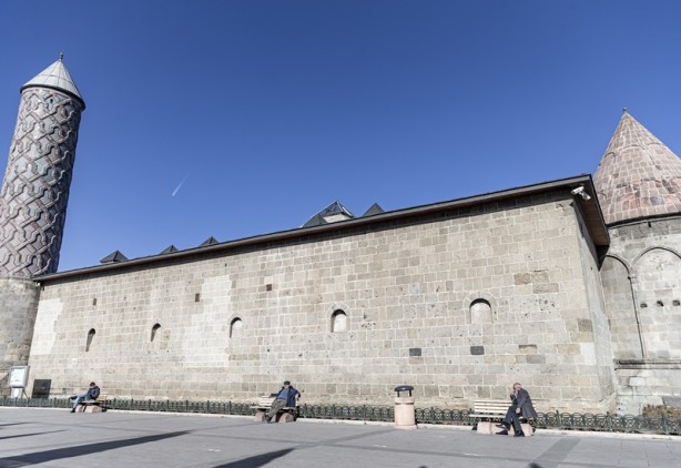 Foto - Soğuğu türkülere konu olan şehirde bahardan kalma günler