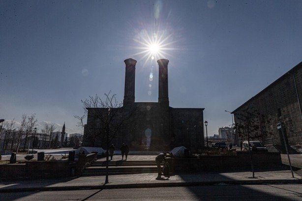 Foto - Soğuğu türkülere konu olan şehirde bahardan kalma günler