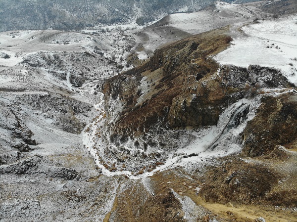 Foto - Soğuk hava şelale dondurdu