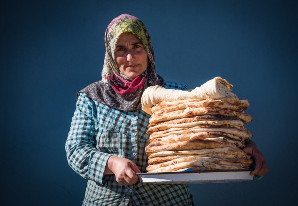 Foto - Soğuk havaya rağmen tandır...
